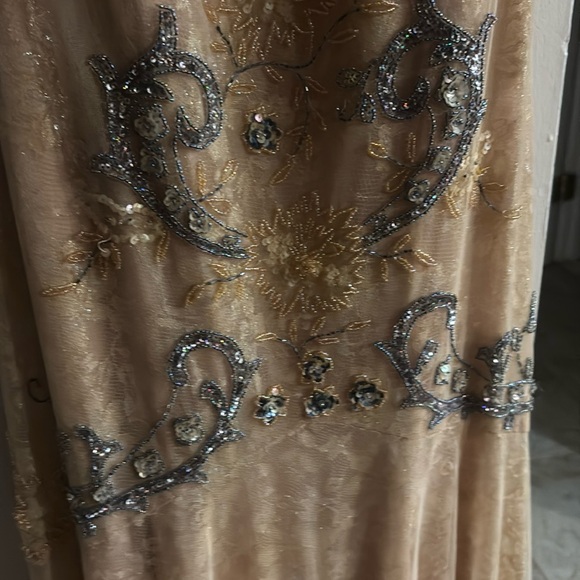 Sue Wong Elegant Cream Gown - Picture 7 of 9